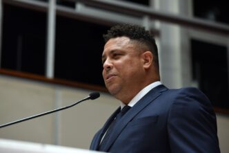 Ronaldo Fenômeno e o Futebol - 68