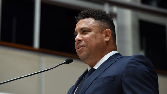 Ronaldo Fenômeno e o Futebol - 68