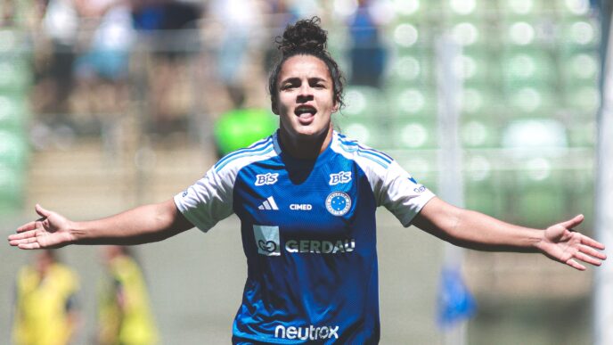 Cruzeiro vende lateral para o PSG - Cruzeiro