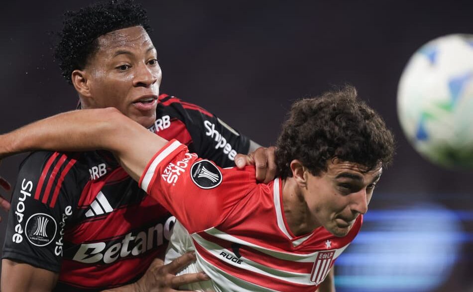 Gonzalo Plata foi expulso em Flamengo x Estudiantes pela Libertadores (Foto: Gilvan de Souza/Flamengo)