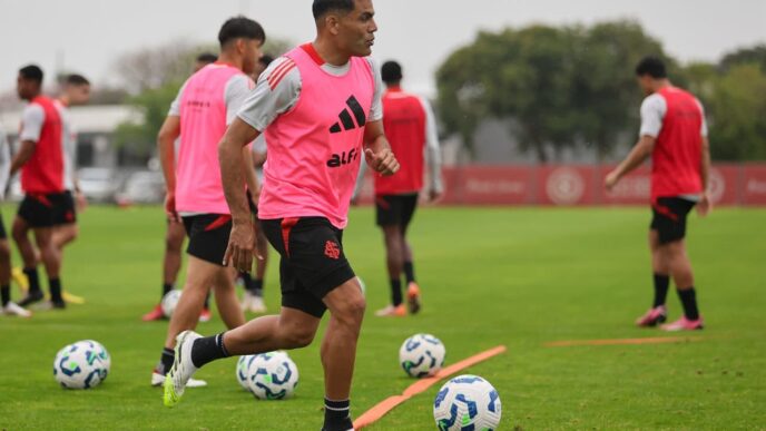 Gabriel Mercado, zagueiro do Internacional, em preparação para o Gre-Nal 448.
